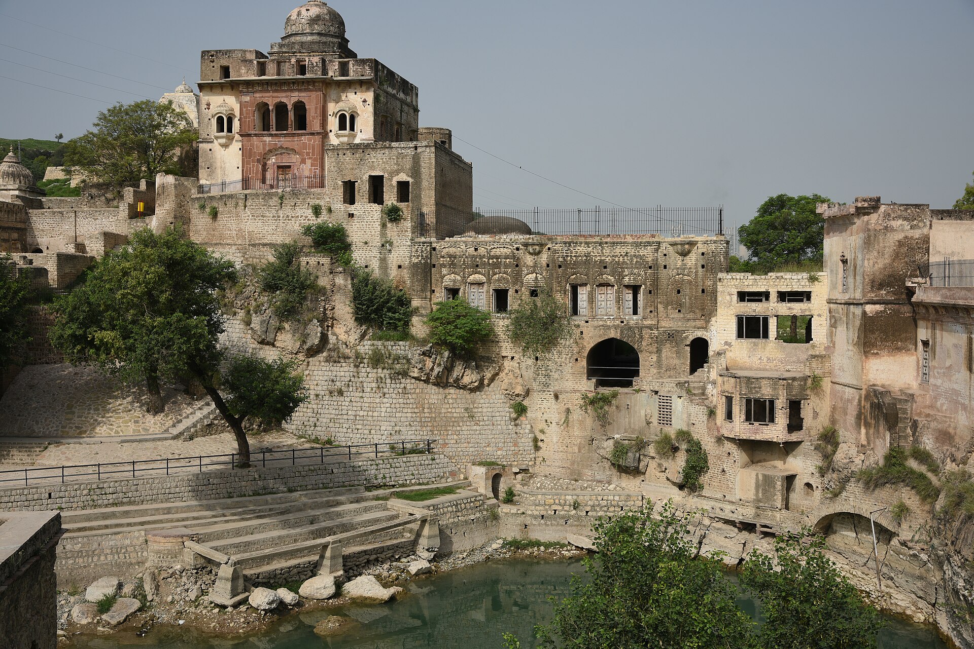 Hari Singh's haveli at Katas Raj