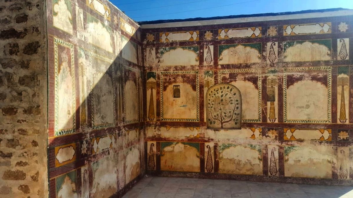 Semi-restored walls of the haveli