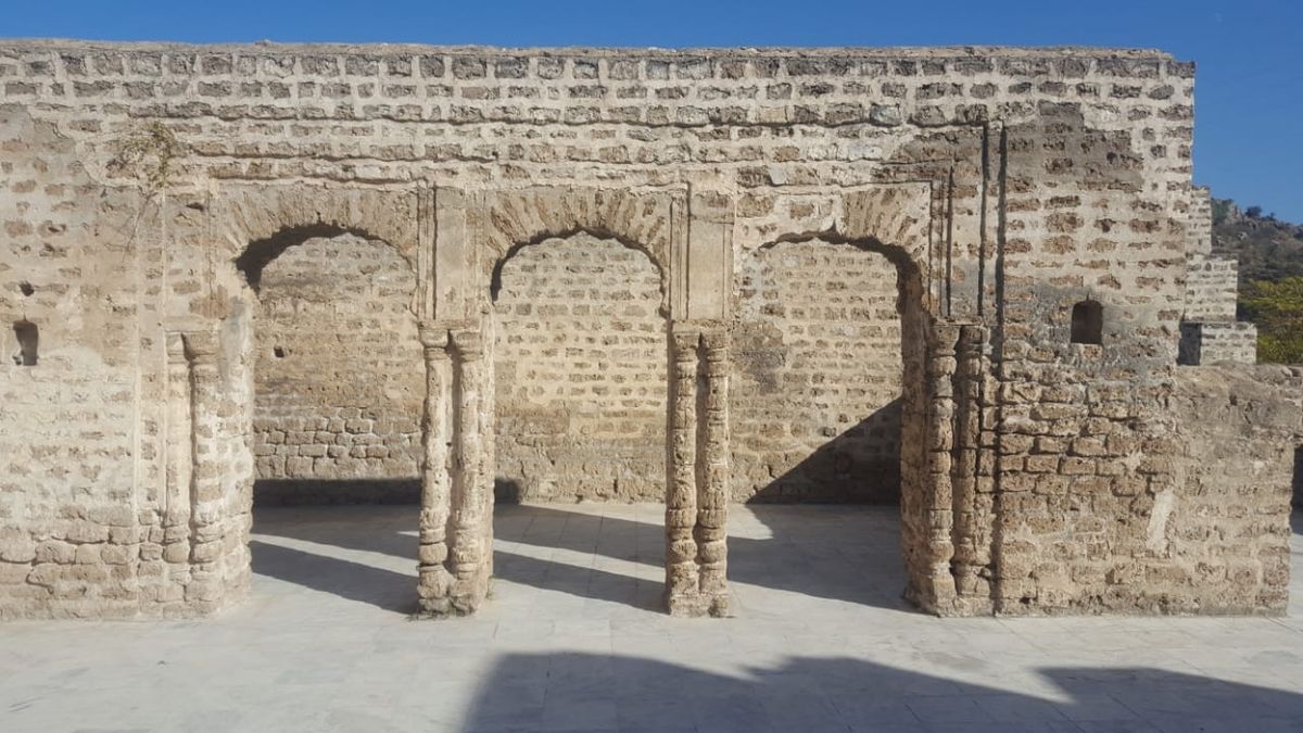 Brick columns at Katas Raj